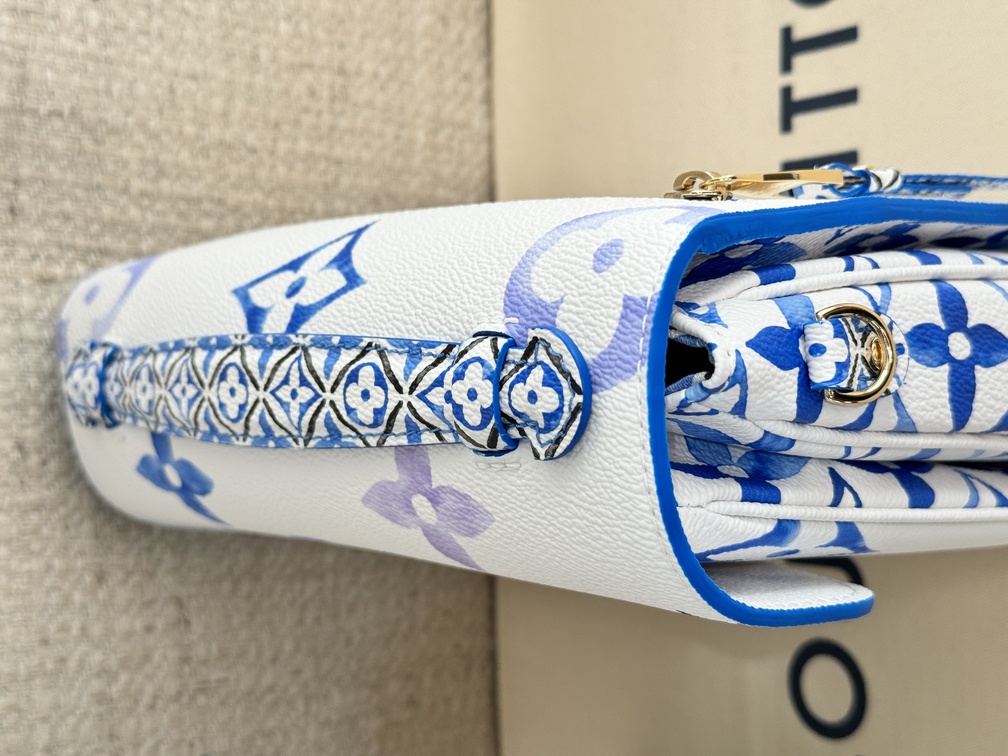 100% Original Louis Vuitton Pochette Metis By The Pool Limited